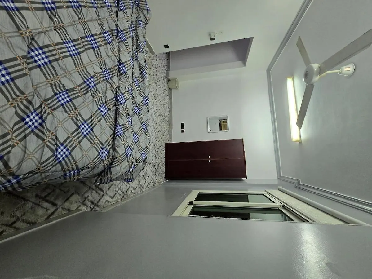 Fully Furnished Apartment 3 Room مكة 0*,